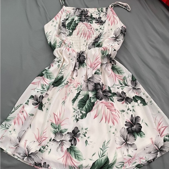 Sienna Sky Spaghetti Strap Floral Dress - Picture 3 of 6